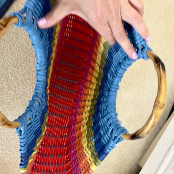 Colorful Woven Women's Bag with Bamboo Handle - Picture 4 of 6